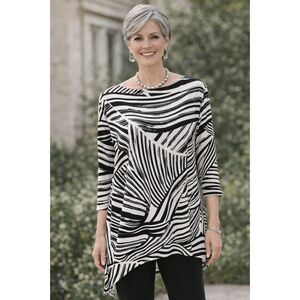 Chico’s Abstract Stripe Asymmetrical Tunic Black White Stretch Hi Low Top Sz XL